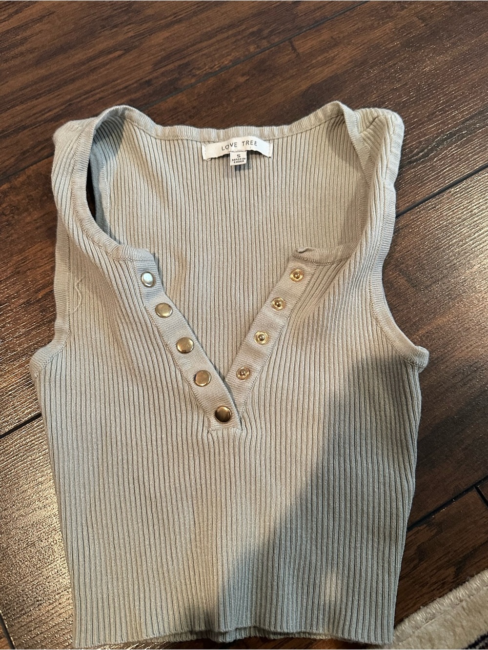 Love Tree Beige Ribbed Snap V-Neck Tank